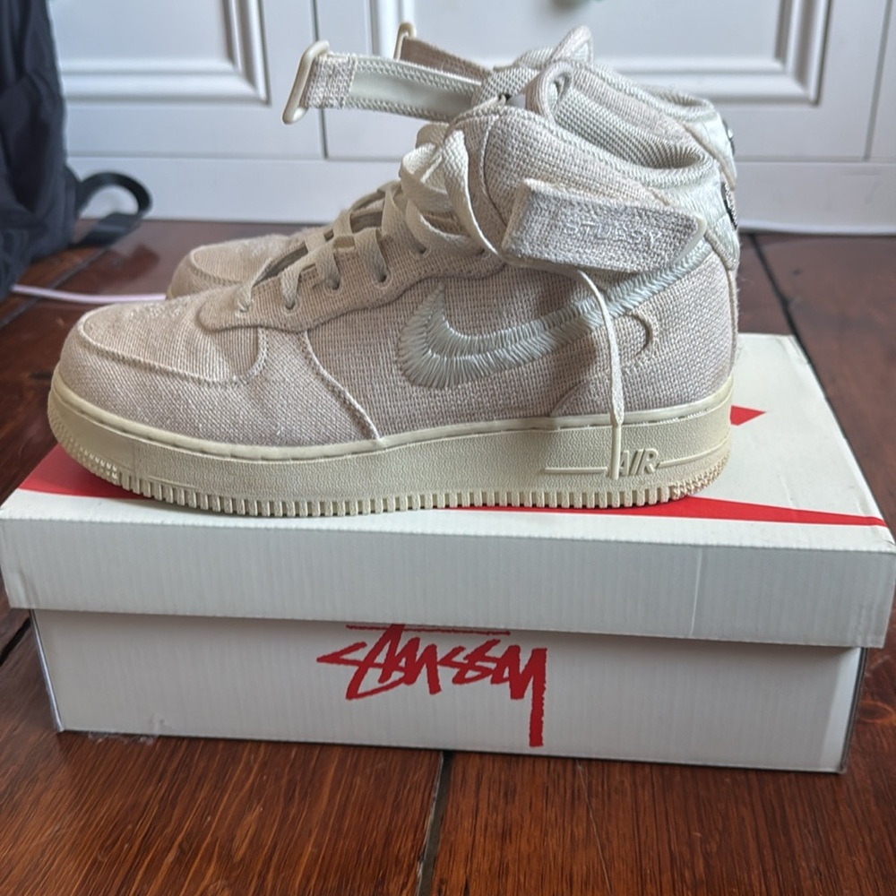 Nike x Stussy Air Force 1 Mid Fossil